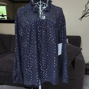 NWT Calligraphie sz medium blouse With Lace